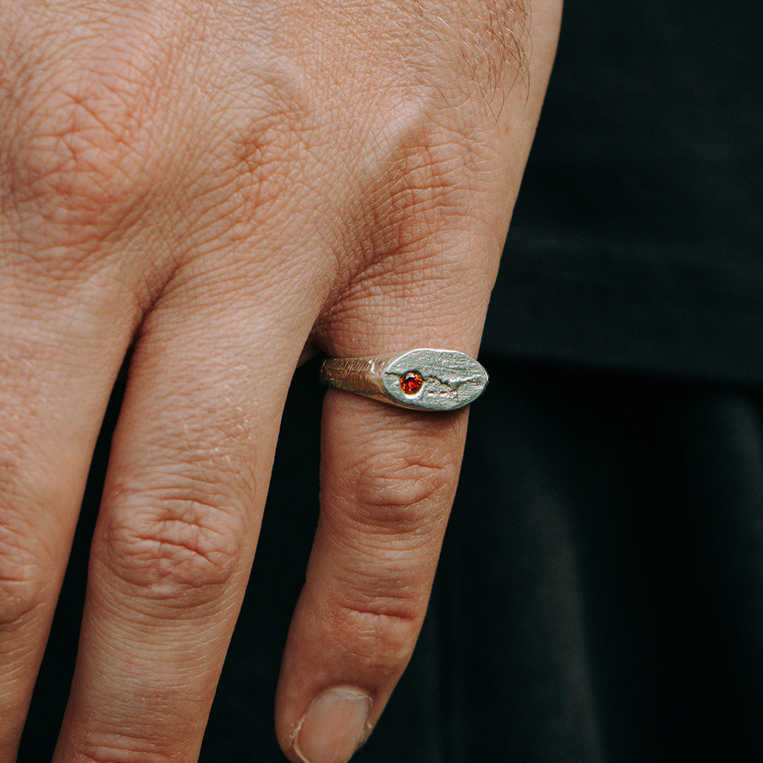Pad Sapphire Oval Signet