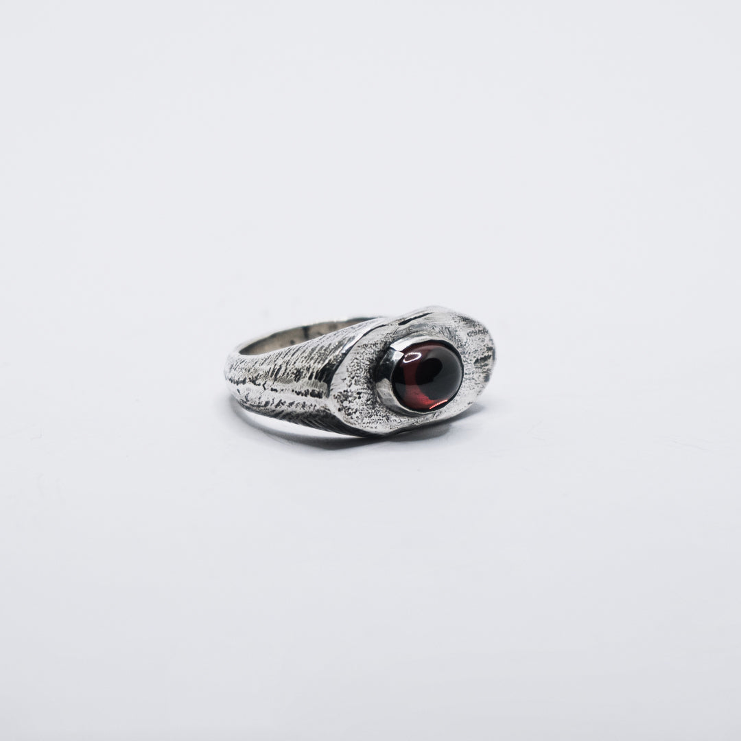 Garnet Oval Signet Size M 1/2