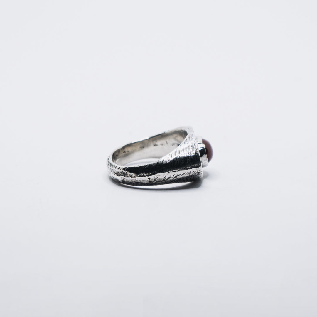Garnet Oval Signet Size M 1/2