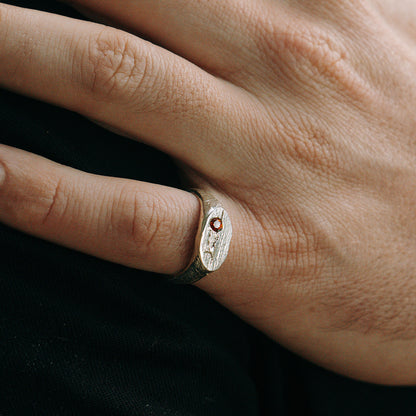 Pad Sapphire Oval Signet