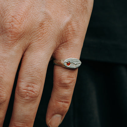 Pad Sapphire Oval Signet